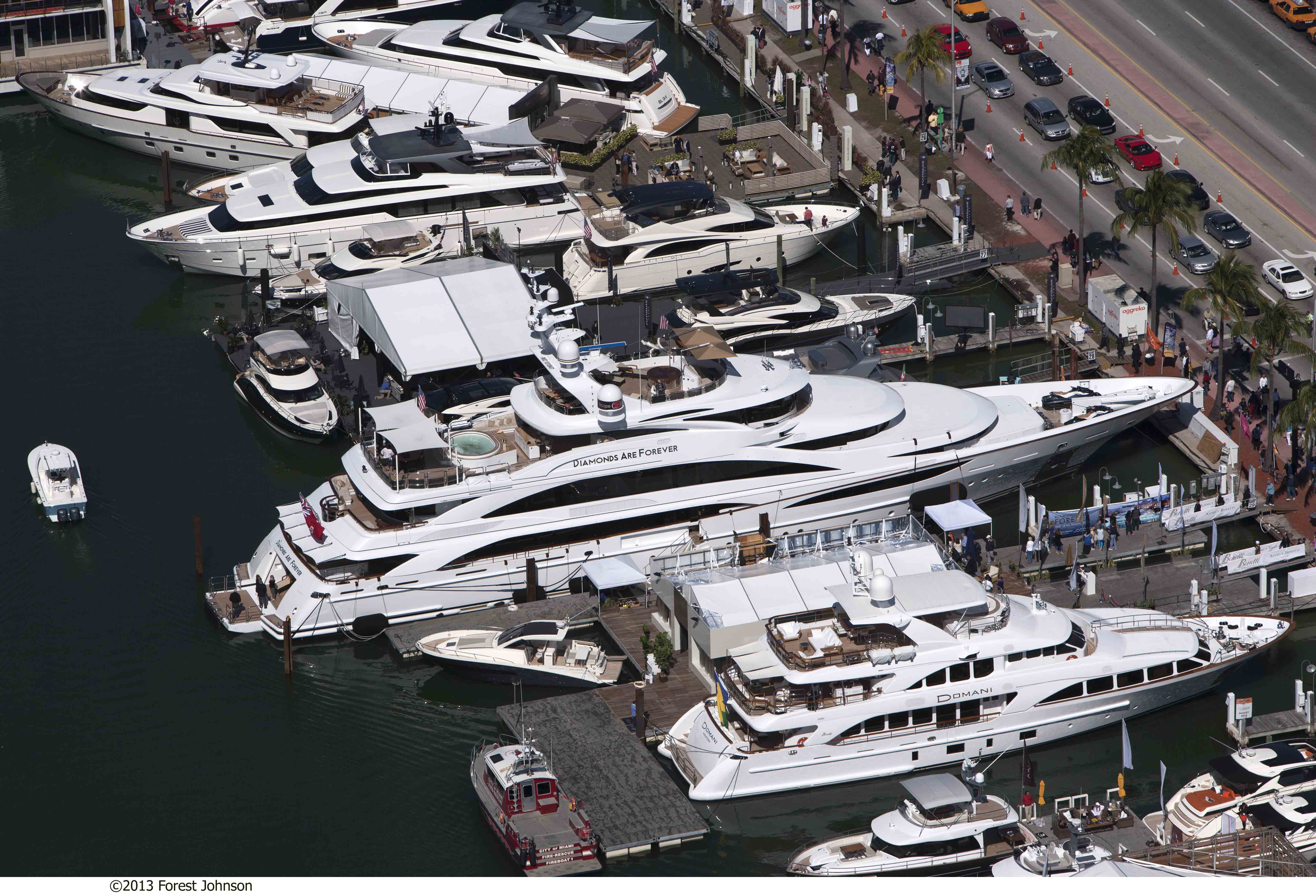 yacht brokers in miami