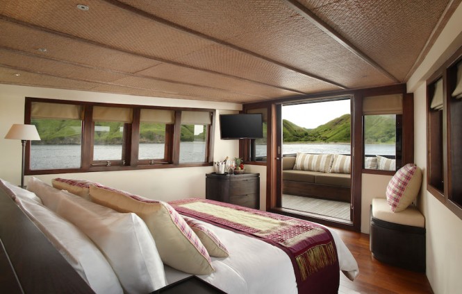 Raja Ampat charter yacht Alila Purnama - Owner Suite Raja Ampat charter yacht Alila Purnama - Owner Suite