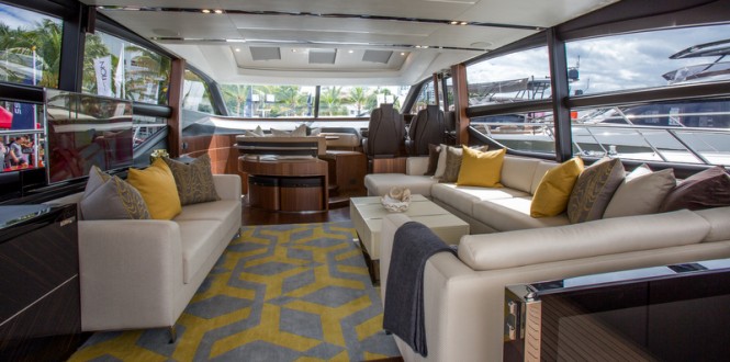Princess S72 Yacht - Saloon Princess S72 Yacht - Saloon