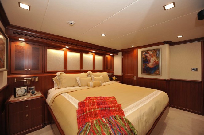 Aurora Yacht - Cabin