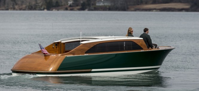 Limo TT motor yacht Sea Owl - aft view