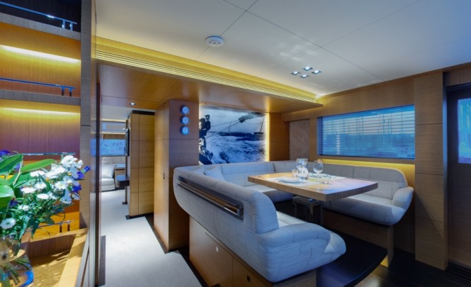 Luxury yacht Belle de Jour - Dining