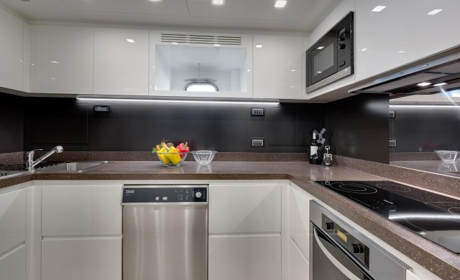 Luxury yacht Mangusta 110 - Galley