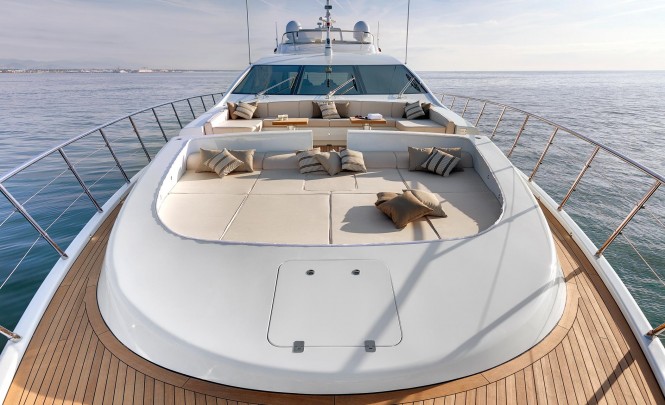 Mangusta 110 superyacht - Exterior