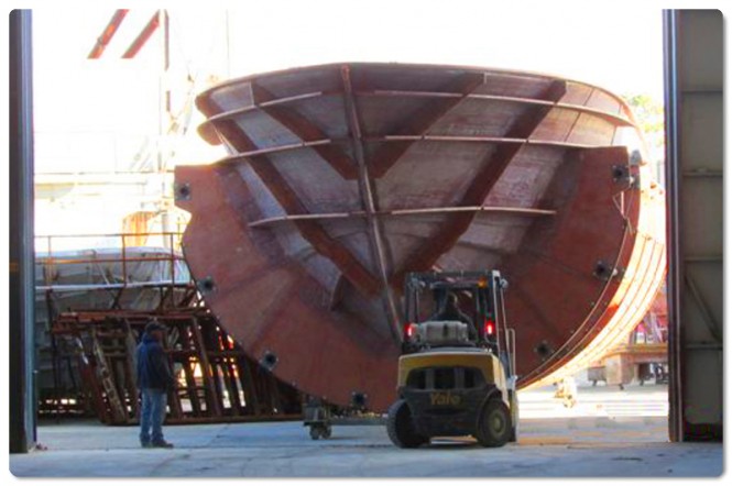 Hull mold for luxury yacht Viking 75