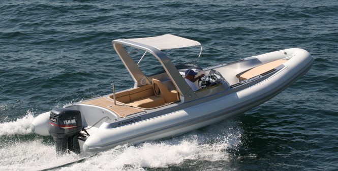 New classic SL7 yacht tender by v-type New classic SL7 yacht tender by v-type