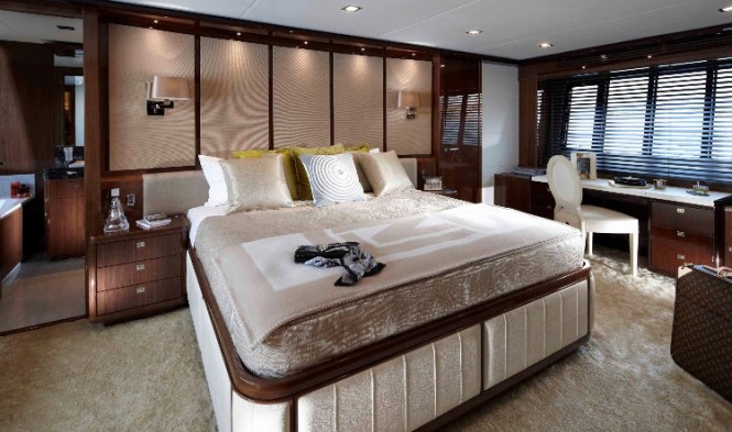 Princess 98 Yacht - Owners Stateroom
