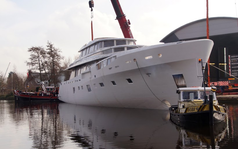 Feadship hull 689 yacht - Photo by Kees Torn