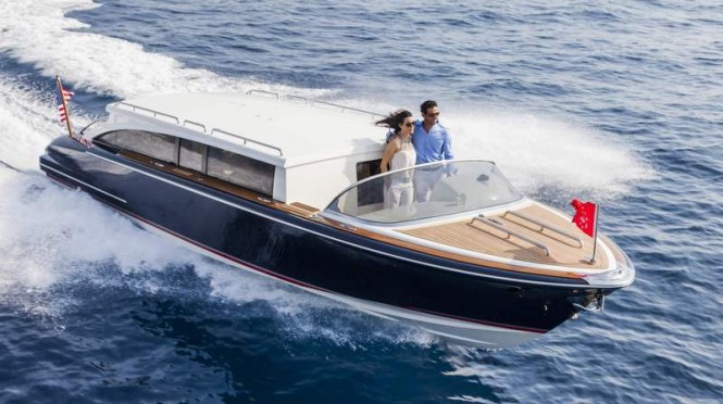 Hodgdon Limo superyacht tender at full speed