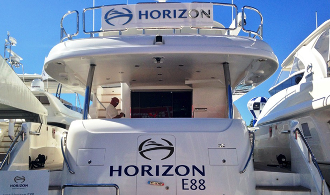 Luxury motor yacht E88 by Horizon