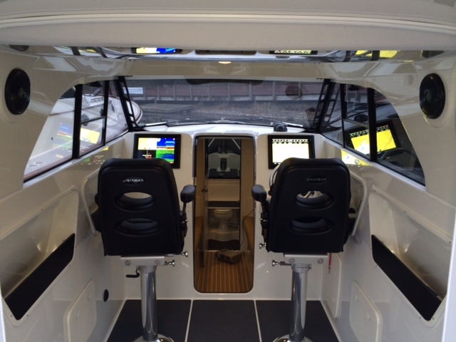 SJ32 luxury yacht tender - Pilothouse
