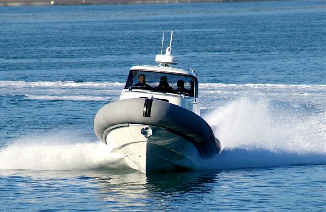SJ32 yacht tender - bow shot