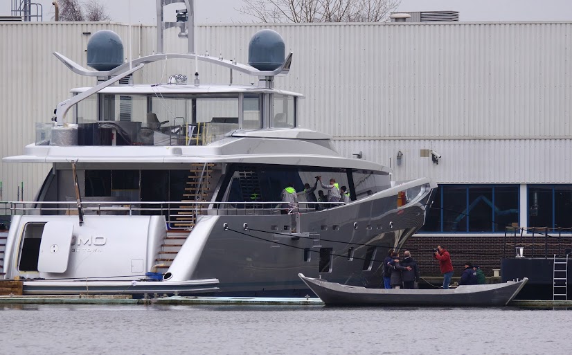 Superyacht COMO by Feadship