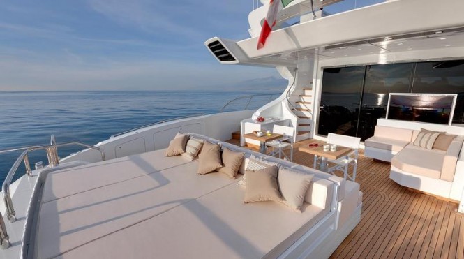 Superyacht Mangusta 110 - Exterior