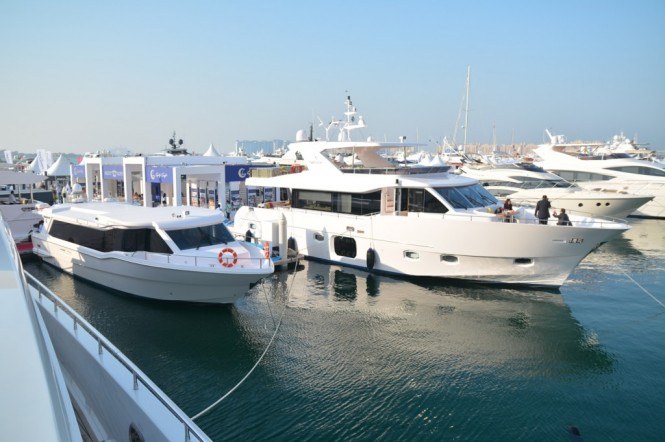 Waveshuttle 56 and Gulf 75 Exp Yacht at the Dubai International Boat Show