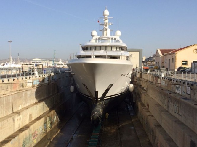 85-metre Motor Yacht in the dry-dock of Palumbo Marseille Superyachts ITM