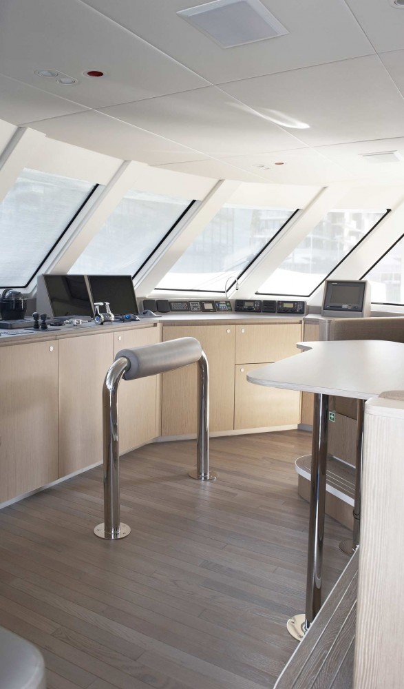 Black Pearl Yacht - Wheelhouse