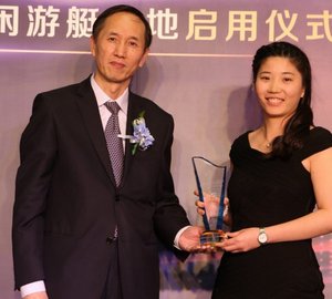 Sunseeker celebrating award win of Wanda Group Chairman