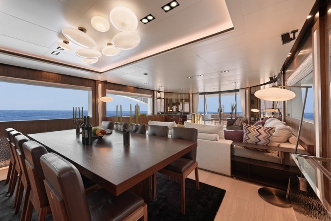 Horizon RP110 luxury yacht Carnival Liberty 3 - Dining