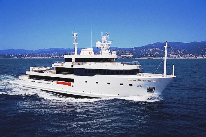 Luxury charter yacht TRIBU built by Mondo Marine