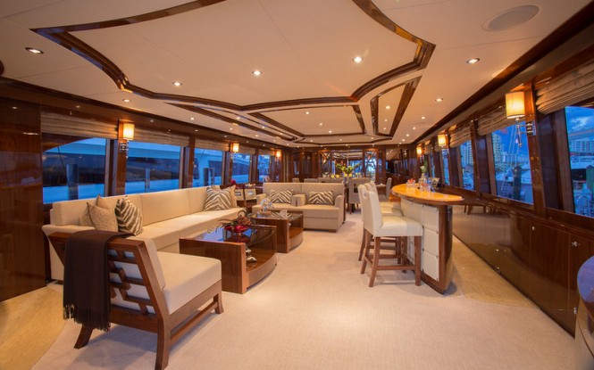 Luxury yacht Carbon Copy - Saloon