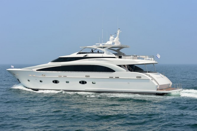 Luxury yacht Carnival Liberty 3