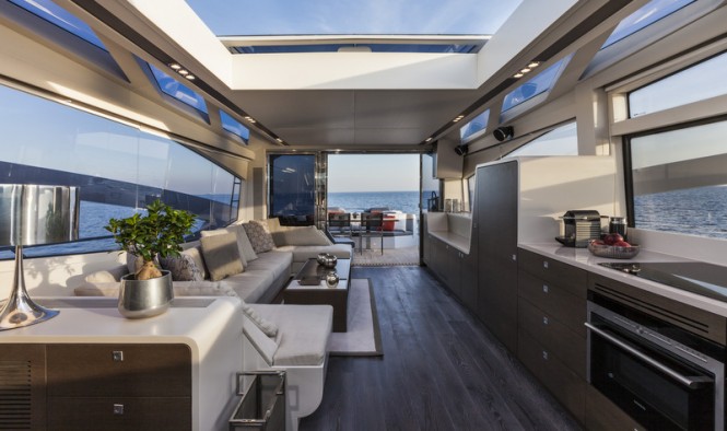 Magneto Yacht - Interior