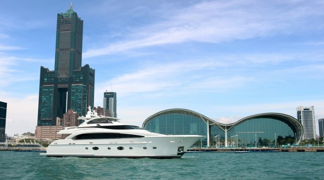 Second Horizon RP110 motor yacht Carnival Liberty 3