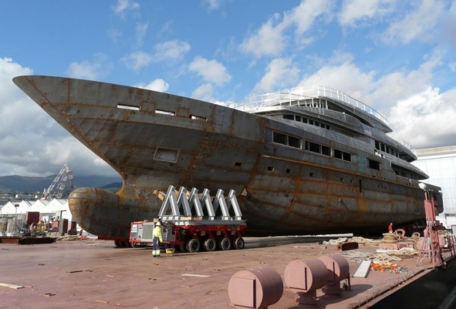TANKOA S693 Yacht Arrival