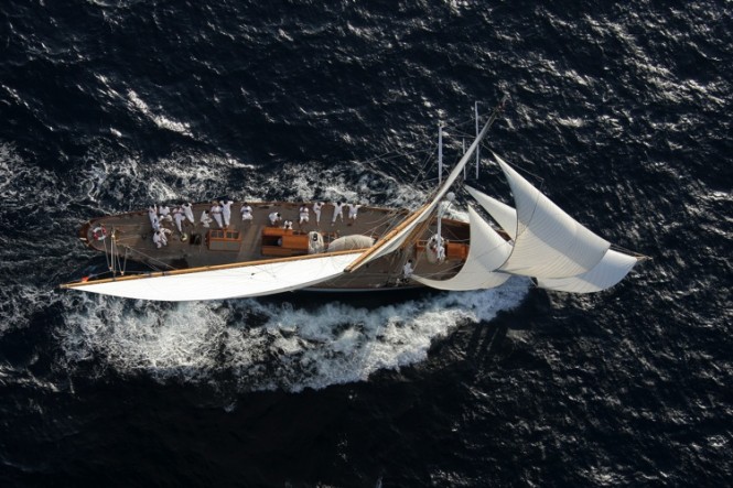 1914 yacht MOONBEAM from above
