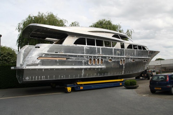 Continental III 25.00 RPH superyacht - side view