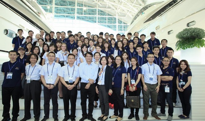 Horizon Staff at the 2014 Taiwan Boat Show