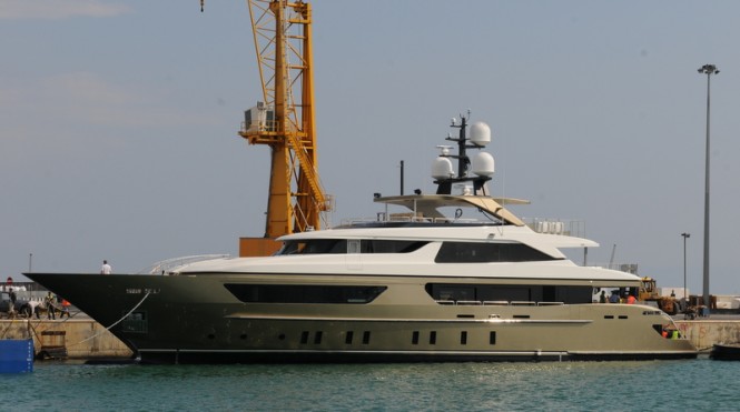 Luxury motor yacht Trident