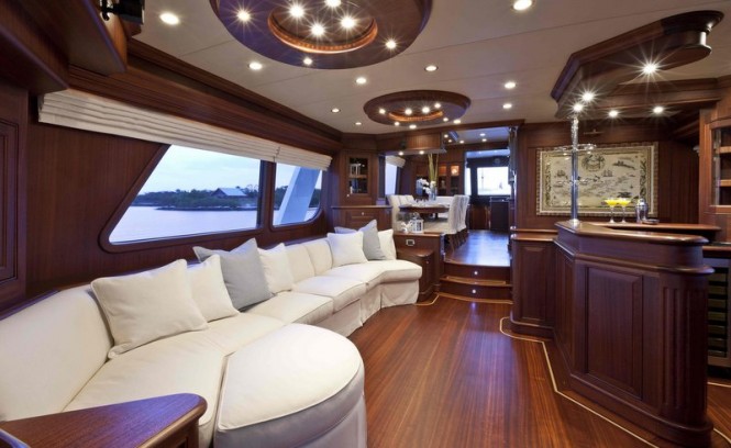 Luxury yacht 97 Cruiser - Saloon