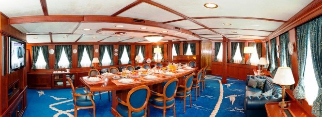 Motor Yacht SEAGULL II - Formal Dining