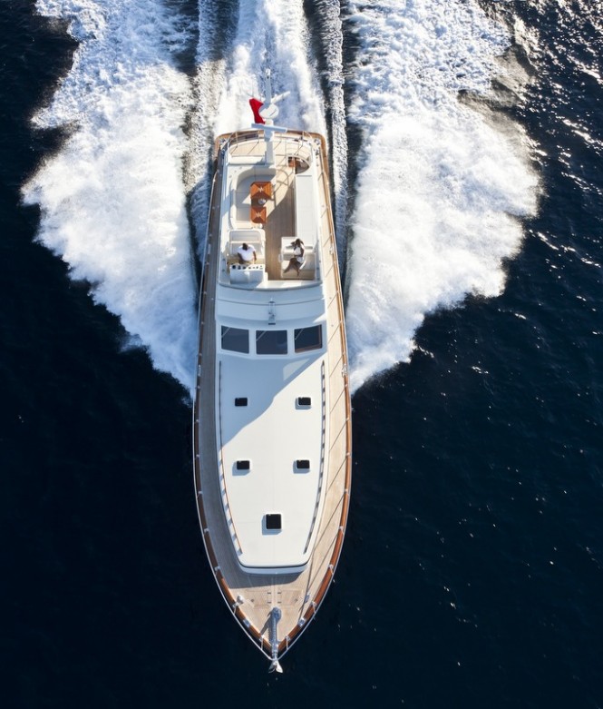 V77 Flybridge Yacht from above - Photo by Alberto Cocchi