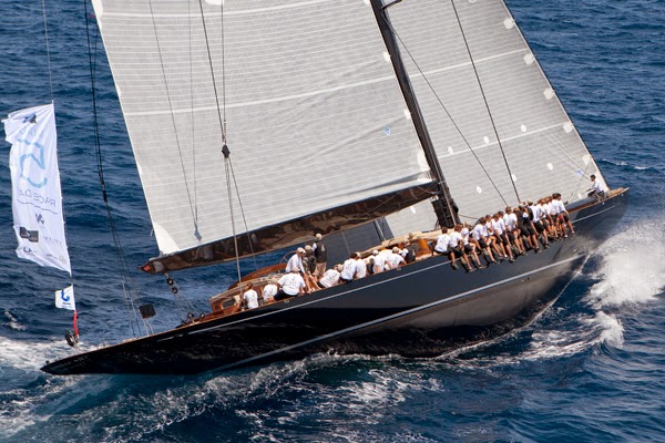 Luxury superyacht Lionheart under sail - Photo by clairematches.com