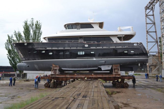 Luxury yacht Destiny - side view