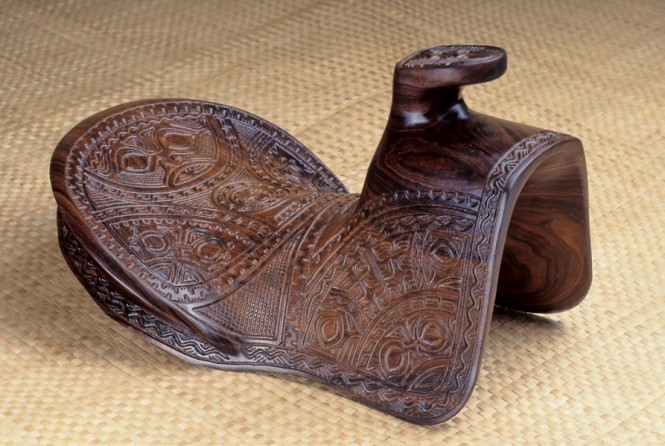 Tahuata Carving Horse Saddle – Shigeo Kobaya