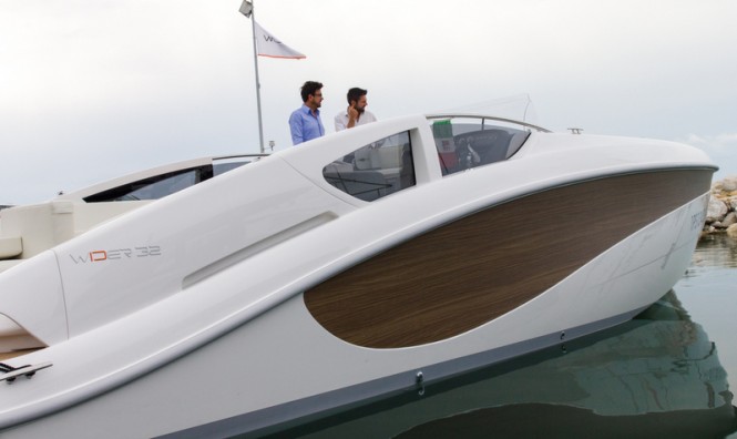 Wider 32 luxury yacht tender 