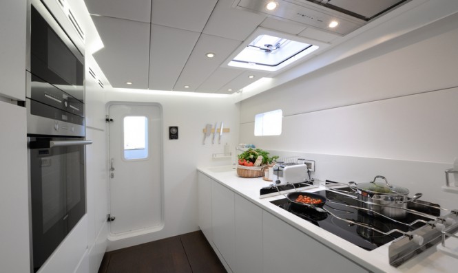 1 Life Yacht - Galley
