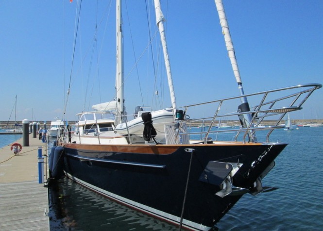 28m luxury yacht First Light