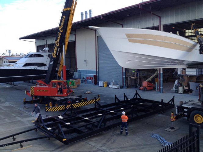 Hull lifting of Riviera 75 Enclosed Flybridge Yacht Hull no. 3