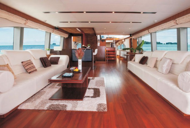 Luxury yacht Contessa - Saloon