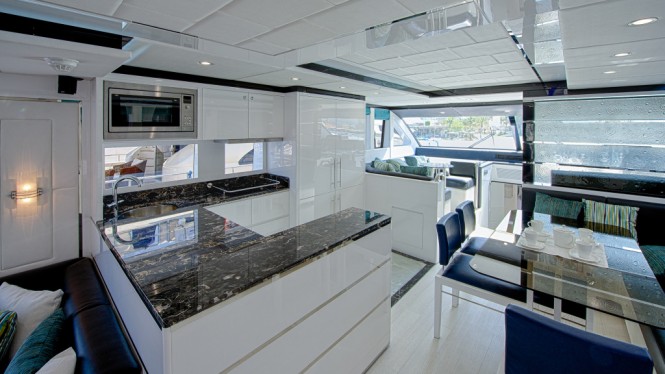Luxury yacht Majesty 70 - Galley