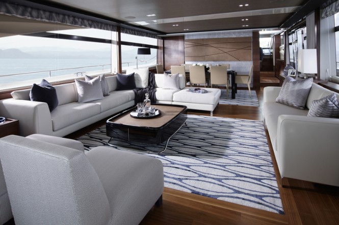 Luxury yacht Princess 88 - Saloon