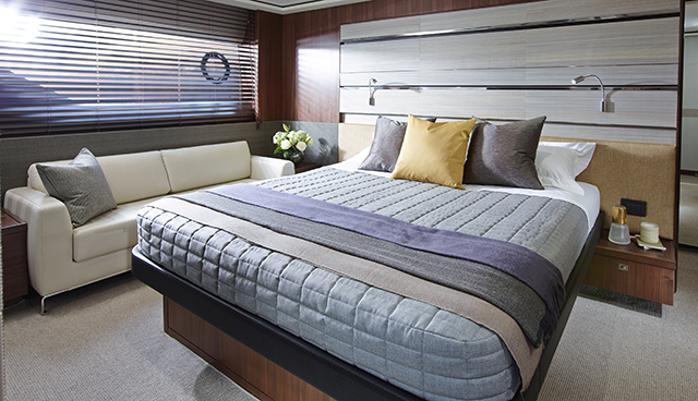 Luxury yacht S72 - Cabin