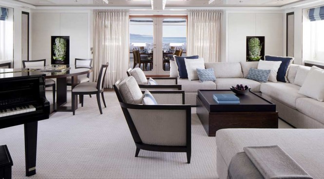 Luxury yacht Turquoise - Sky Lounge