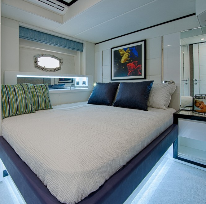 Majesty 70 Yacht - Double Guest Stateroom