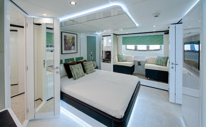 Majesty 70 Yacht - Owners Stateroom Majesty 70 Yacht - Owners Stateroom